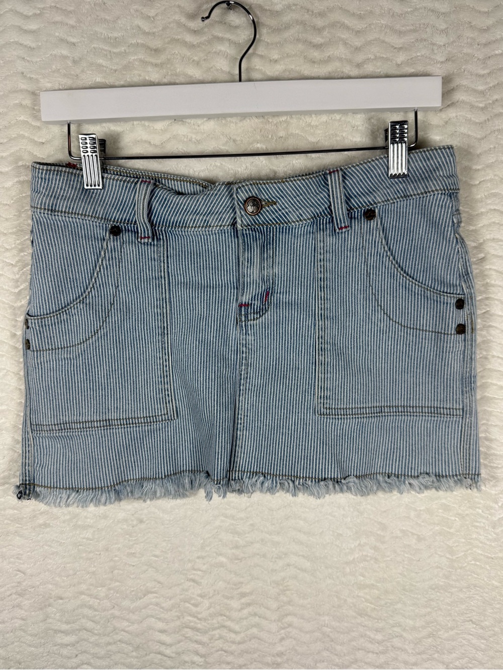 "JIXI DENIM FAMOUS BRAND"
Light Blue Striped Denim Mini Skirt with Fraye